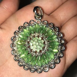 Intricate design flower chain